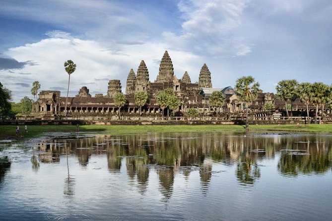 1-Day Amazing Angkor Wat Tour with Sunset & All Interesting Major Temples - What the $67.50 price really covers