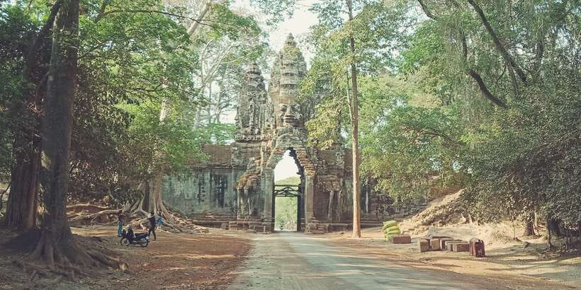 1-Day private Angkor Temple Tour from Siem Reap - Bayon’s faces and Baphuon’s steep stone form