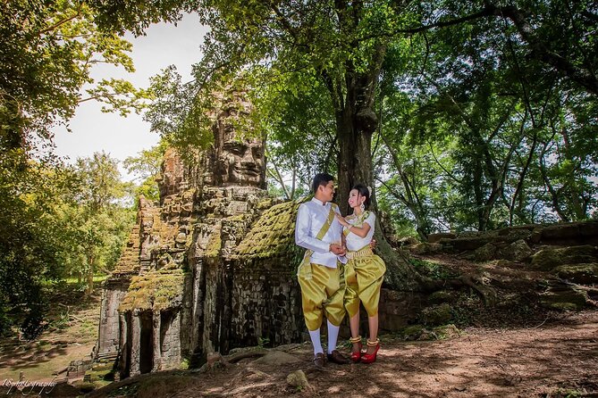 2-Day Angkor Wat With Small, Big Circuit and Banteay Srei Tour - Phnom Bakheng sunset: attractive, but not guaranteed