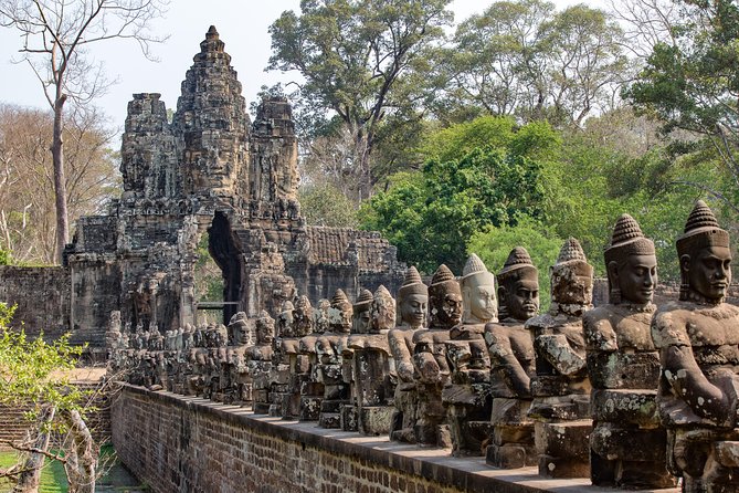 2-Day Angkor Wat With Small, Big Circuit and Banteay Srei Tour - Day two starts before dawn at Angkor Wat