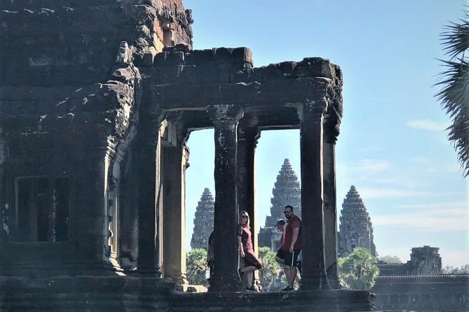 2 Days Exclusive Temple Highlights with Sunset and Sunrise Tour - Preah Khan brings the atmosphere