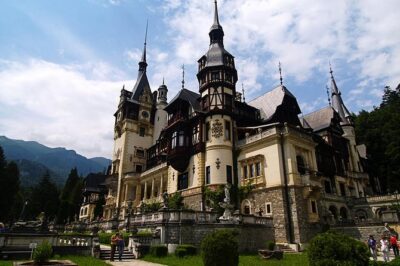 3-Castle: Peles,Bran,Rasnov,Sinaia Monastery from Brasov w pickup