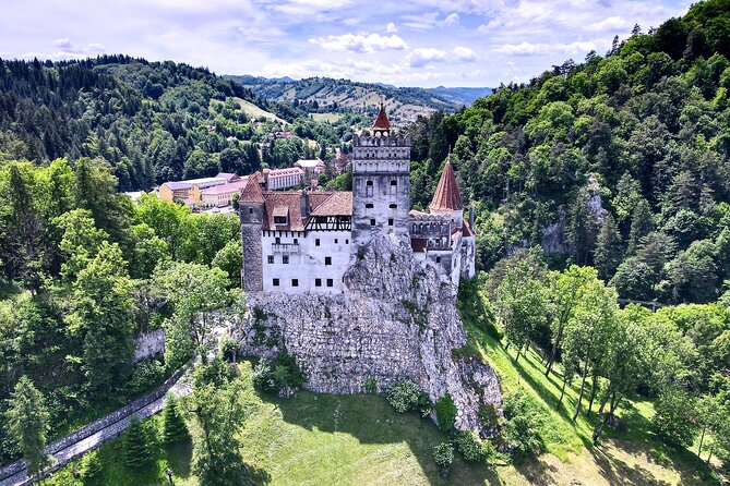 3-Castle: Peles,Bran,Rasnov,Sinaia Monastery from Brasov w pickup - Transport, timing, and the real cost