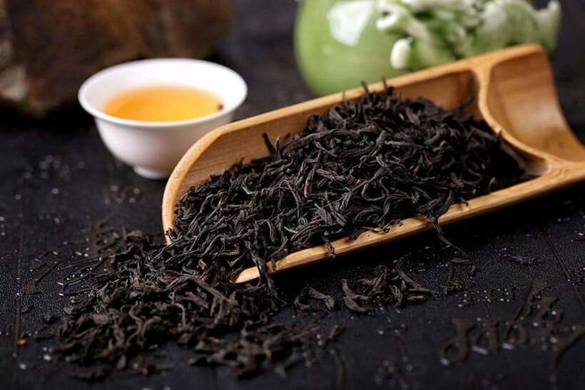 4-Hour Shanghai Best Garden and Temple Tour with Tea Tasting - Yu Garden, with rockeries and dragon walls