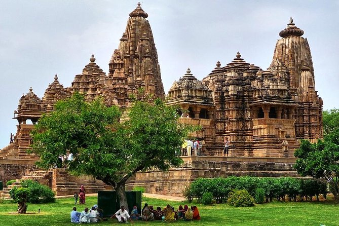 9 - Days Private Golden Triangle Tour with Khajuraho & Varanasi - Day 2: Old Delhi, Mughal power, and modern India