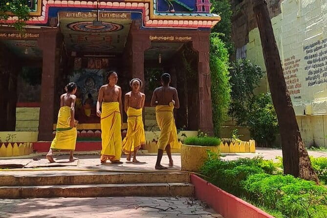 A Guided Cultural Immersion:Meenakshi Temple’s Night Ceremony - Meeting Dhanabalan Perumal near N Chitrai Street