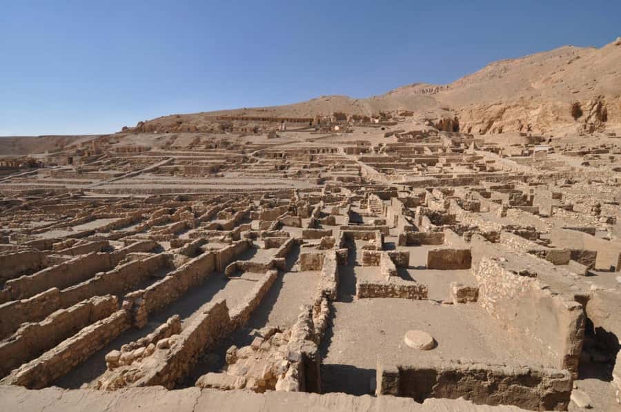 A Luxor Excursion to Habu Temple, Valley of Workers & Queens - The Valley of the Queens and its painted burial chambers