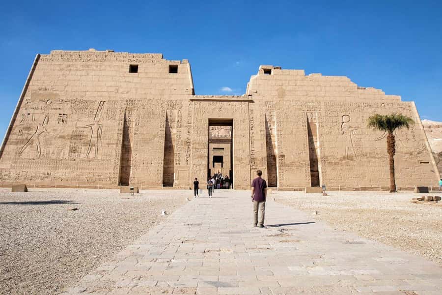 A Luxor Excursion to Habu Temple, Valley of Workers & Queens - What the six-hour schedule really gives you