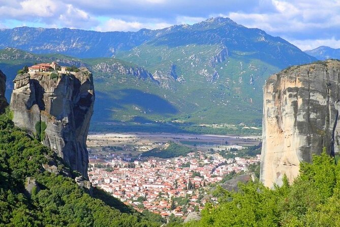A unique day private tour to Meteora Monasteries from Athens - Meteora in One Long Day from Athens