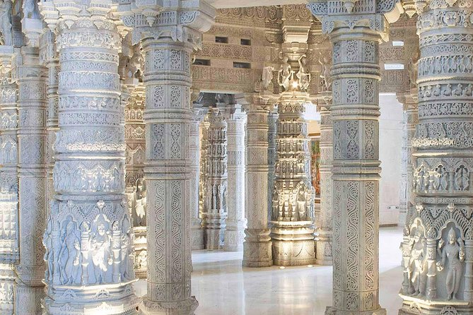 Akshardham Temple Tour Exhibition, Light & Water Show with Transfers - 3D Dioramas and the Film Presentation