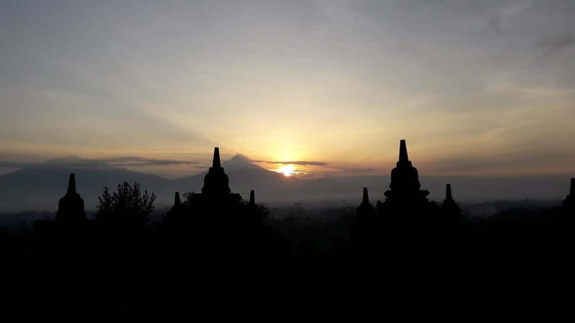 All-inclusive Borobudur Temple Tour with Sunrise Option - Why the climb matters at Borobudur