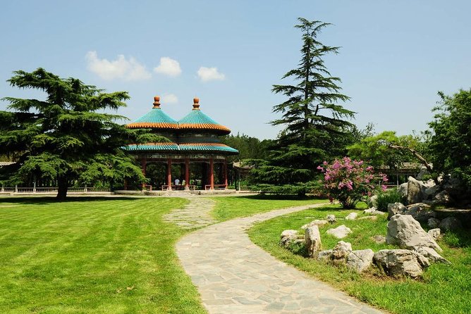 All Inclusive Private City Tour to Temple of Heaven, Tian'anmen Square Forbidden City and Summer Palace - Tiananmen Square: a brief look at Beijing’s civic center