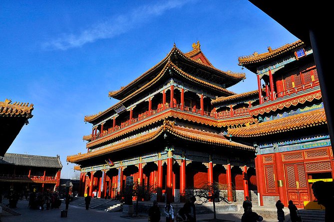 All-inclusive Private Day Trip: Hutongs, Lama Temple & Panda House with Lunch - Climb Jingshan Hill for the city view
