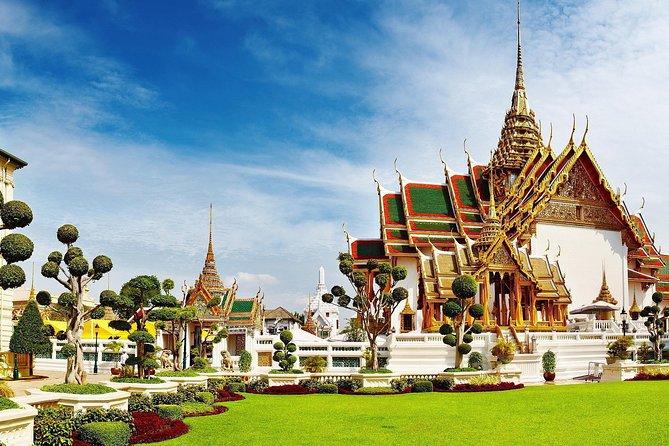 Amazing Bangkok Tour with Grand Palace, Emerald Buddha & Wat Arun - The guide can make or break the day