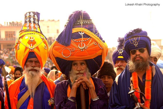 Amritsar 1 Day Guided Tour-Golden Temple, Jalliawala Bagh, Wagah - The Golden Temple: two hours of faith and service