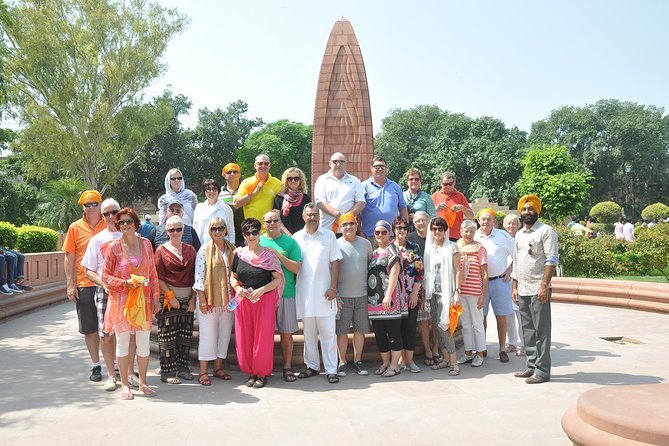 Amritsar 1 Day Guided Tour-Golden Temple, Jalliawala Bagh, Wagah - Jallianwala Bagh: a short visit with heavy meaning