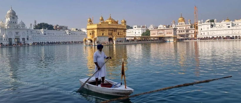 Amritsar: Golden Temple and Jallianwala Bagh Guided Tour - Starting at Jallianwala Bagh near the white flame