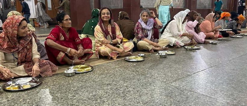 Amritsar: Golden Temple and Jallianwala Bagh Guided Tour - Dukh Banjan Beri and the Amrit Sarovar