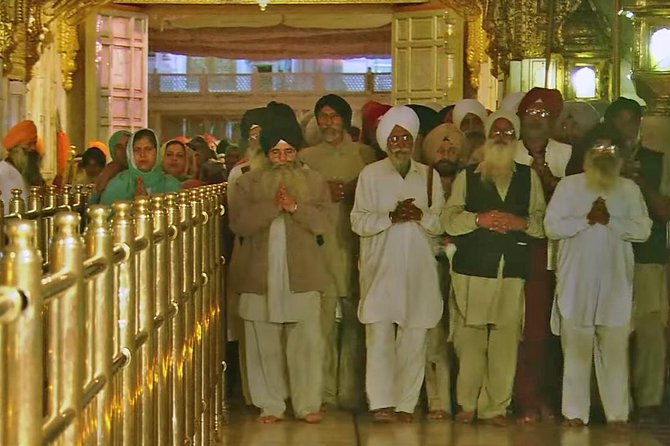 Amritsar Golden Temple Tour (Day/Night) - Entering the Golden Temple complex