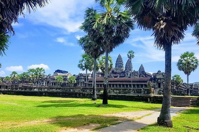 Angkor 2-Day Sunset & Sunrise Small-Group Tour - Terraces and Ta Prohm bring the morning to a close