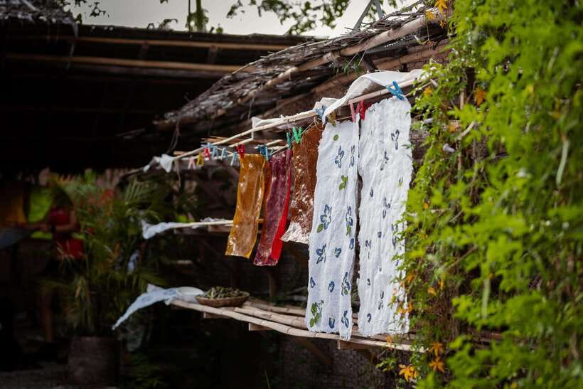 Angkor Silk Farm & Lotus Silk Farm: Siem Reap Discovery Tour - Samatoa Lotus Silk Farm: a remarkable fiber made by hand