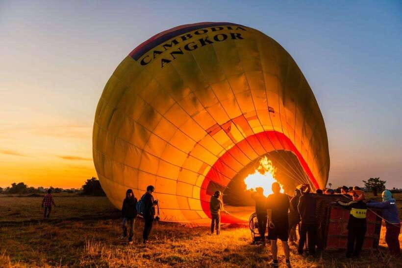 Angkor Stunning Hot Air Balloon - Bakong, Lolei, and the limits of the view