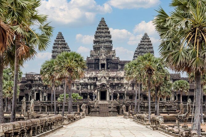 Angkor Sunrise Half-Day Tour with Private Vehicles & Tour Guide - Key points at a glance