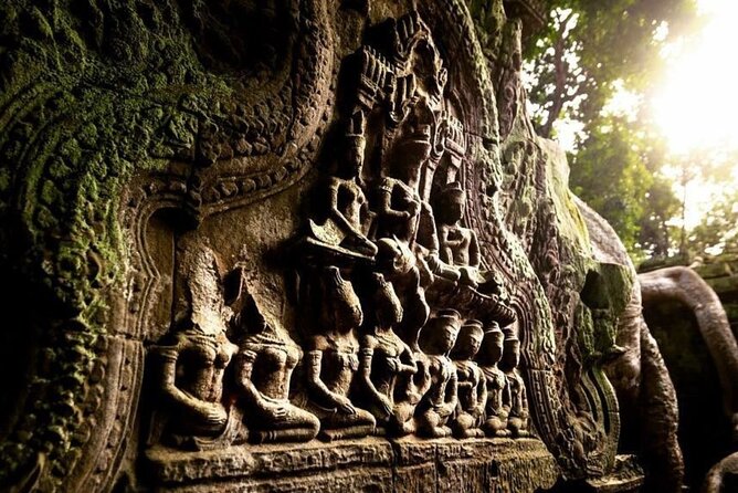 Angkor Sunrise Half-Day Tour with Private Vehicles & Tour Guide - Why sunrise is the right way to see Angkor Wat