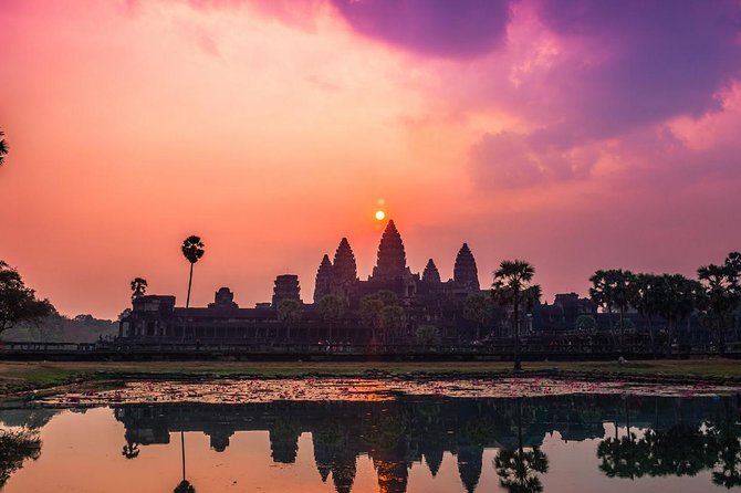 Angkor Sunrise Half-Day Tour with Private Vehicles & Tour Guide - Angkor Wat: two hours around the main temple