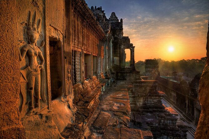 Angkor Sunrise Jeep Tour - Inclusive Breakfast & Lunch - Group size, guides, and the human side of the day