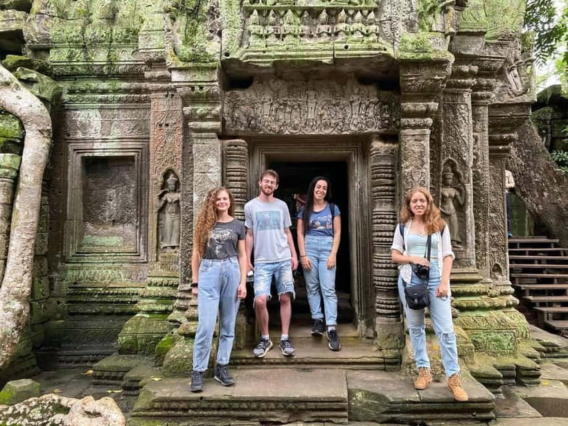 Angkor Sunrise or Sunset Tour (includes breakfast or lunch) - Who should book this tour