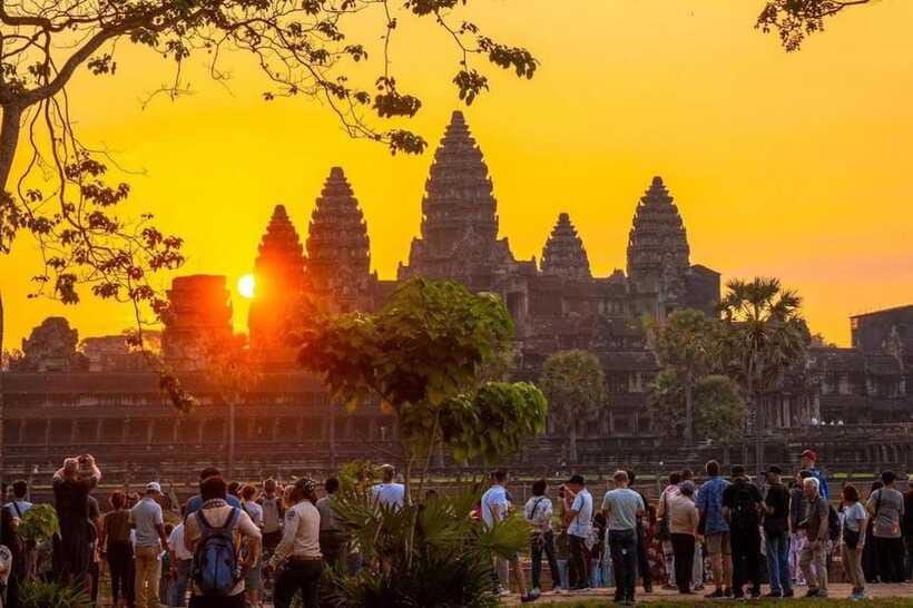 Angkor Wat 1 Day with Sunrise Combined tour with (Tuk Tuk) - What to bring and who should book