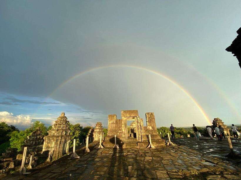 Angkor Wat, Angkor Thom, and Ta Prohm Day Trip with Sunset - A full day inside the Angkor complex