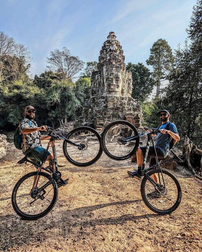 Angkor Wat Bike Tour with Lunch Included - 11:30 am: A practical lunch break