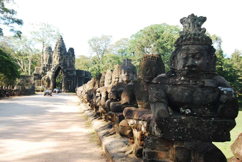 Angkor Wat Full-Day Private Tour with Sunset - Guide quality can shape the whole day