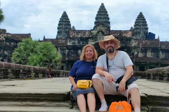 Angkor Wat full Day 'Small Group with sunset & Tour Guide - Lunch is extra, but the break is welcome