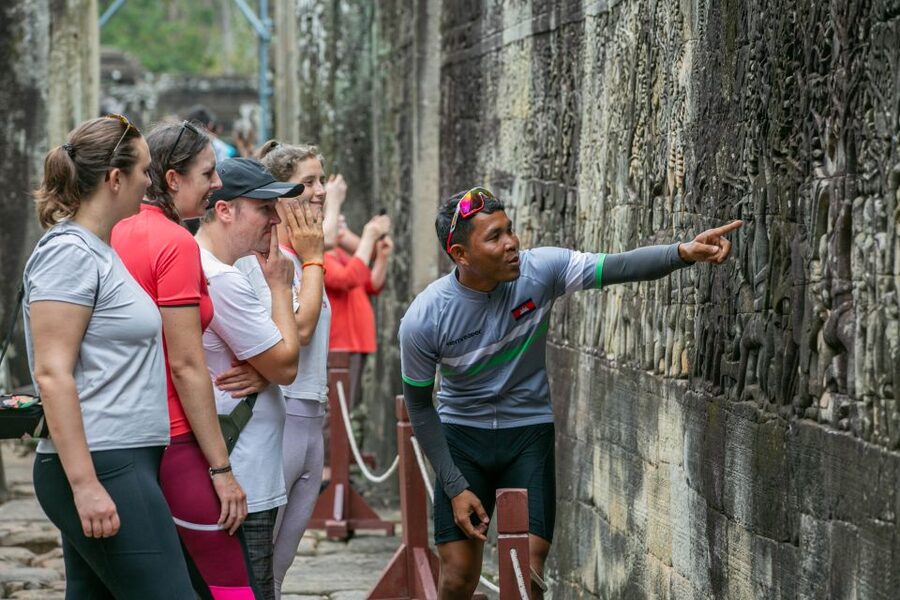 Angkor Wat: Guided Sunrise Bike Tour w/ Breakfast and Lunch - Who should book this bike tour?