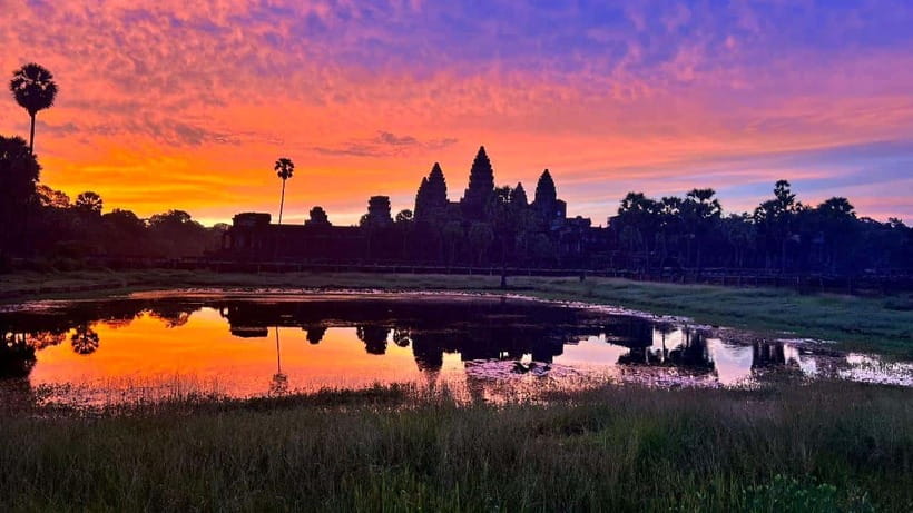 Angkor Wat: Highlights and Sunrise Guided Tour - Why the sunrise is worth the 4:15 AM pickup