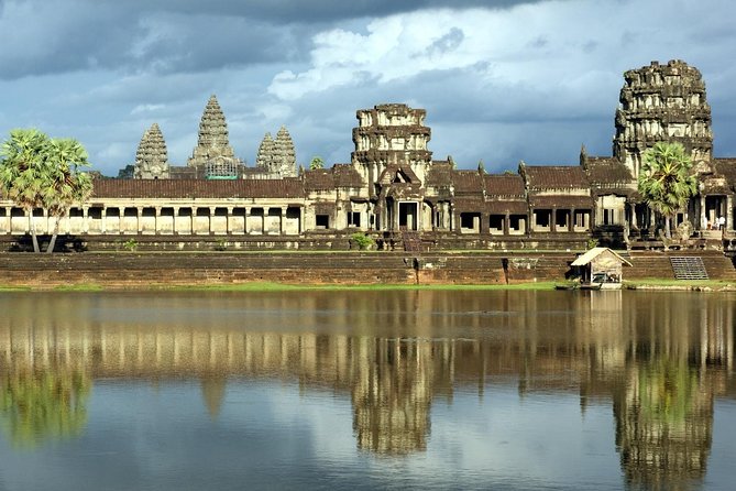 Angkor Wat Small-Group Exploration with Expert Guide - Angkor Wat: allow the full two hours