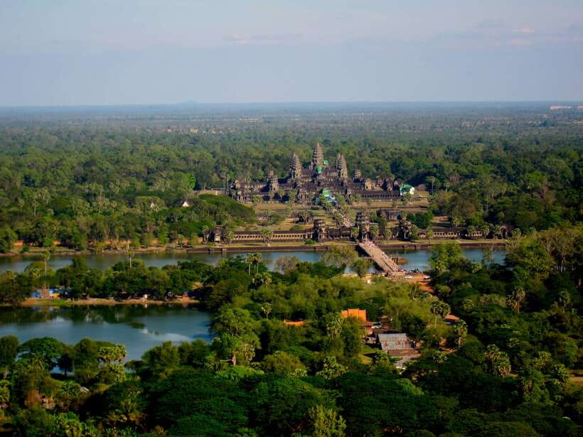 Angkor Wat: Small-Group Tour with Balloon Ride and Lunch - Angkor Wat: carvings, chambers, and Khmer symbolism