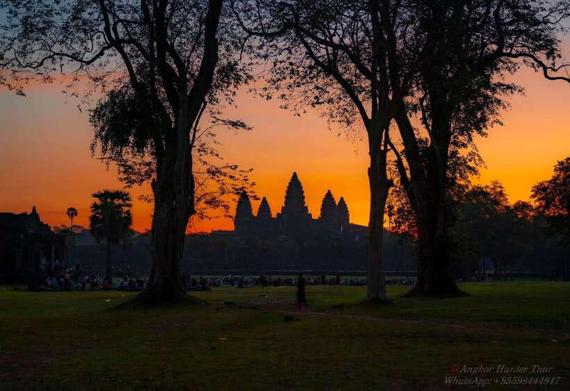 Angkor Wat: Sunrise 2.5 Days with Tonle Sap Lake Tour - Day 1: Banteay Srei and the Grand Circuit