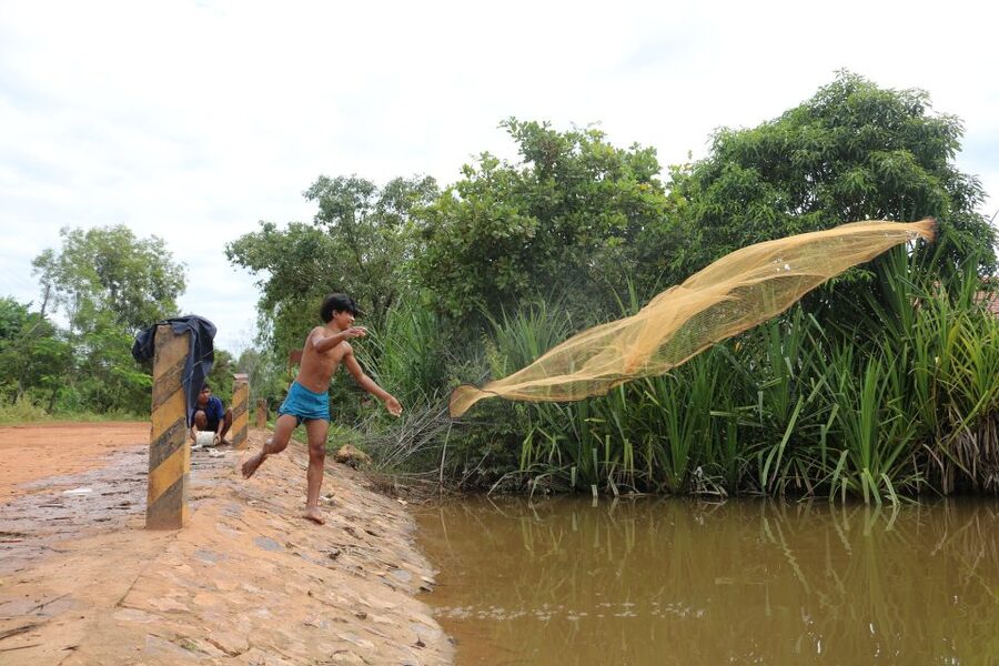 Angkor Wat: Sunrise 2.5 Days with Tonle Sap Lake Tour - Angkor Thom and Bayon add essential context