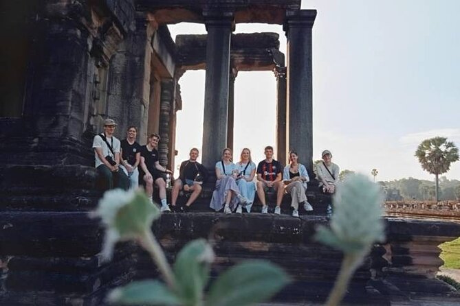 Angkor Wat Sunrise & 3 Main Temples with Breakfast – Small Group - Breakfast near Srah Srang gives you a needed pause