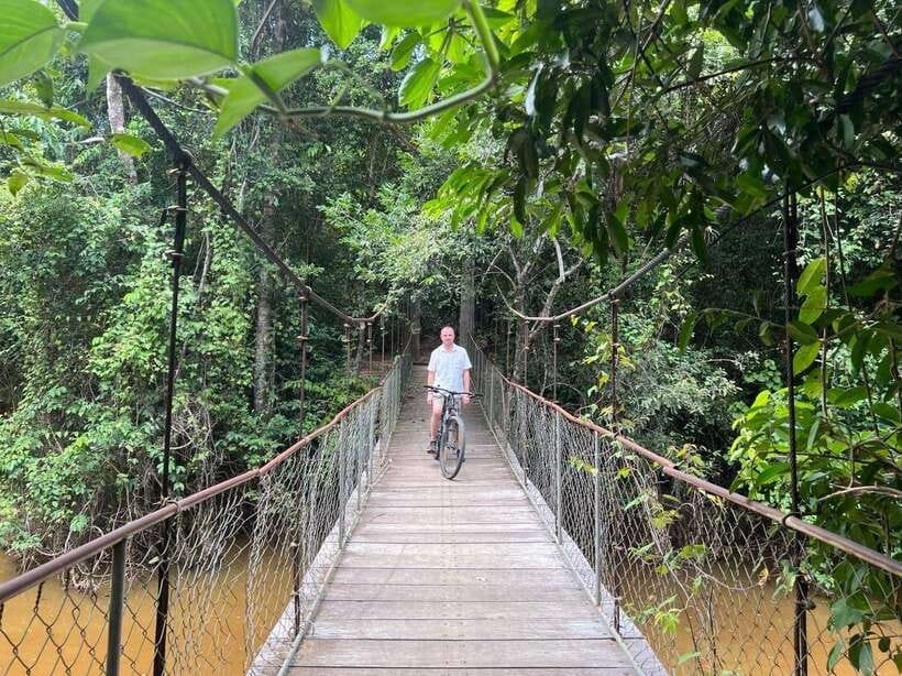 Angkor Wat Sunrise Bike Tour With Lunch Included - Who should book this tour?