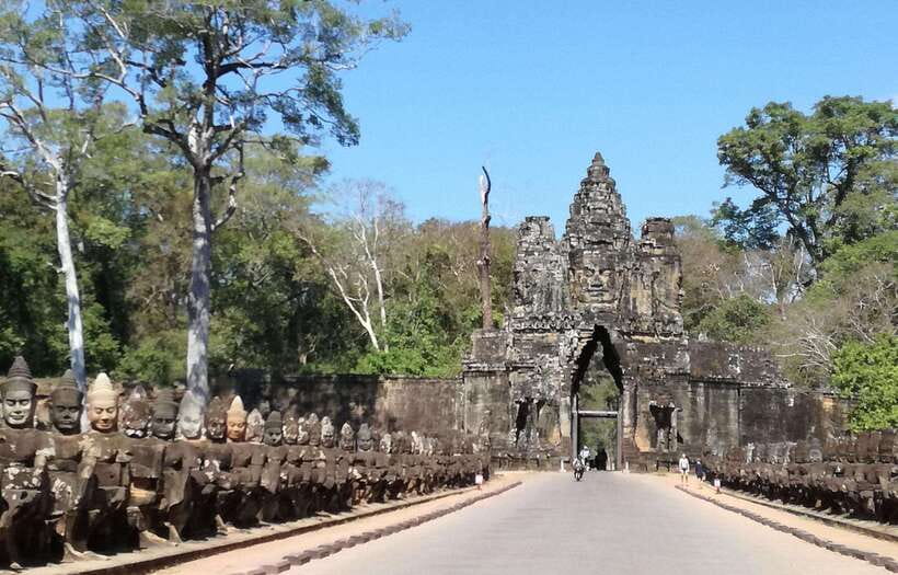 Angkor Wat Sunrise by Vintage Jeep – Private Tour - Who should book this day