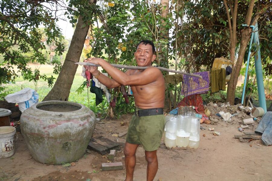 Angkor Wat: Tuk Tuk and Walking Tour - Along the walls to the Victory Gate