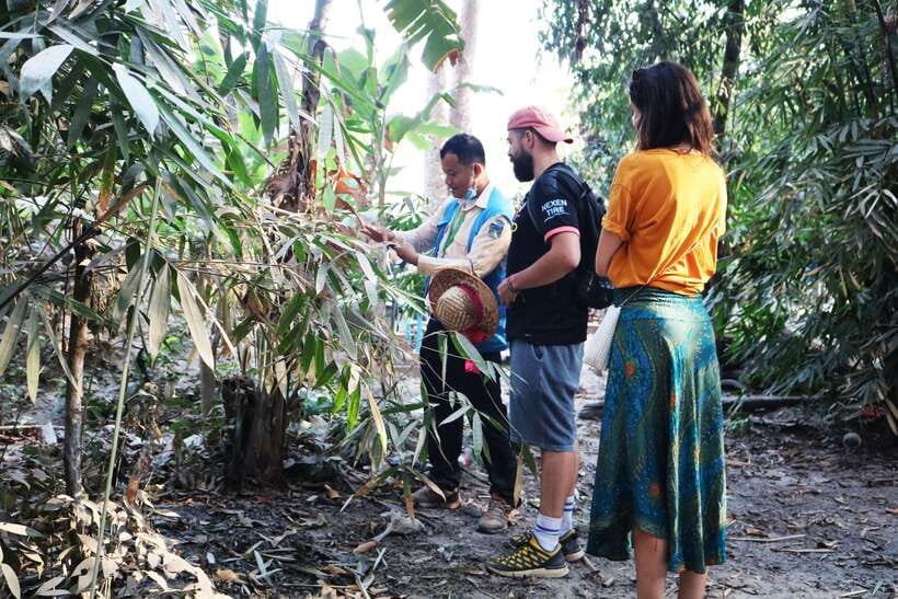 Angkor Wat: Tuk Tuk and Walking Tour - Walking into Angkor Thom