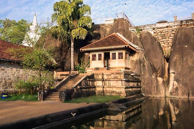 Anuradhapura: 14 Ancient City Sites Tuk Tuk Tour - Ruwanwelisaya and Thuparama