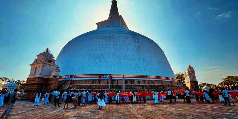 Anuradhapura Private Ancient City Day Tour - Jethawanaramaya and the scale of ancient building