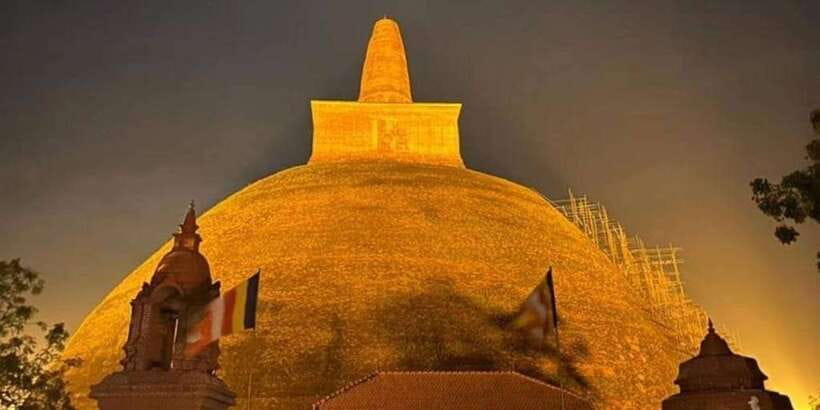 Anuradhapura Private Ancient City Day Tour - Samadhi Buddha and the quieter moments